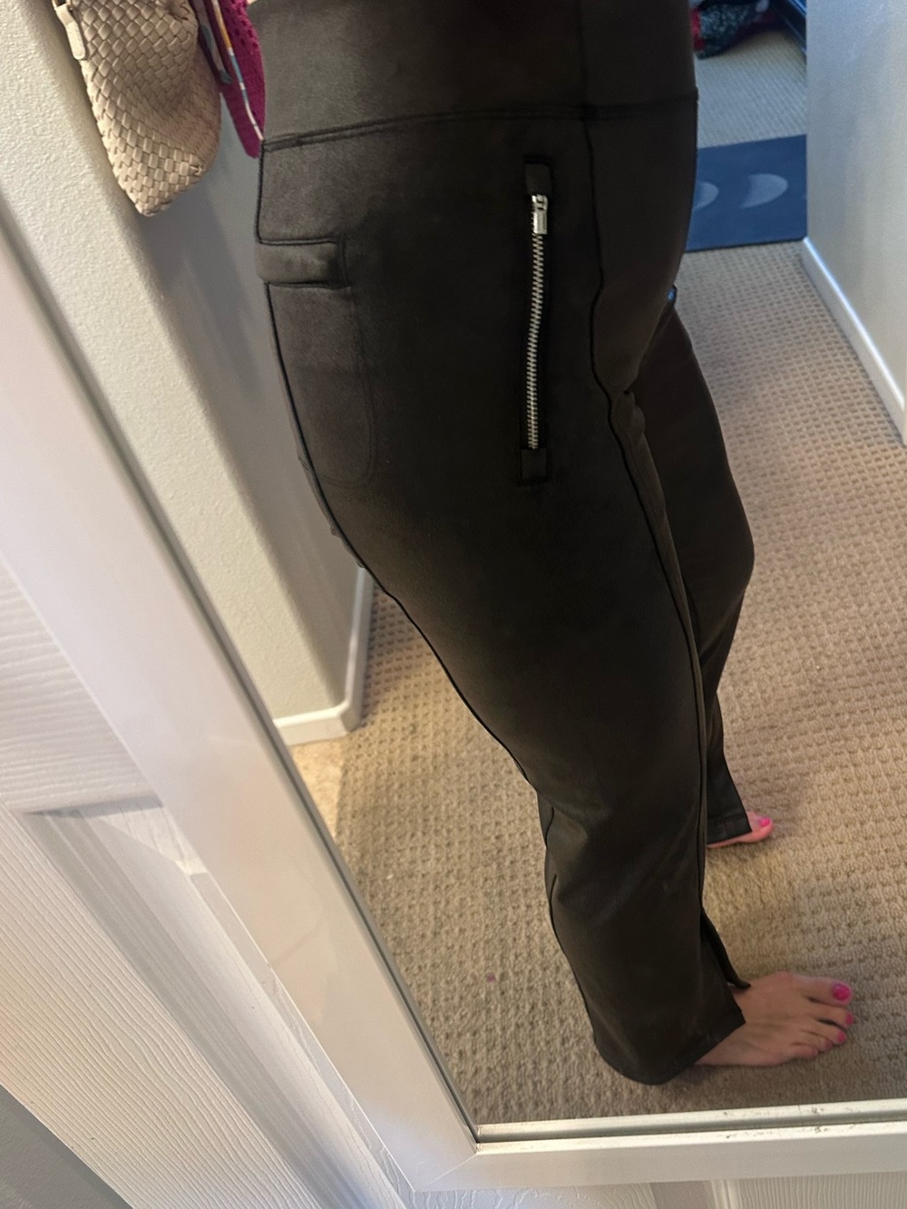 Athleta Delancey Gleam Faux Leather Pants Black XS High Rise - Picture 8 of 8